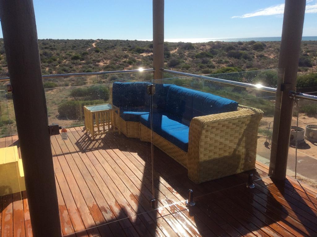 On The Deck @ Shark Bay Bed & Breakfast Denham Exterior photo
